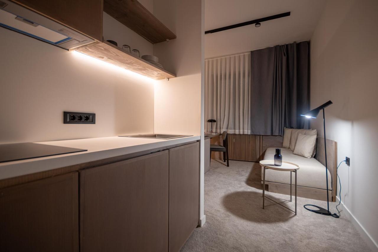 Bloom Suites Pristina Buitenkant foto