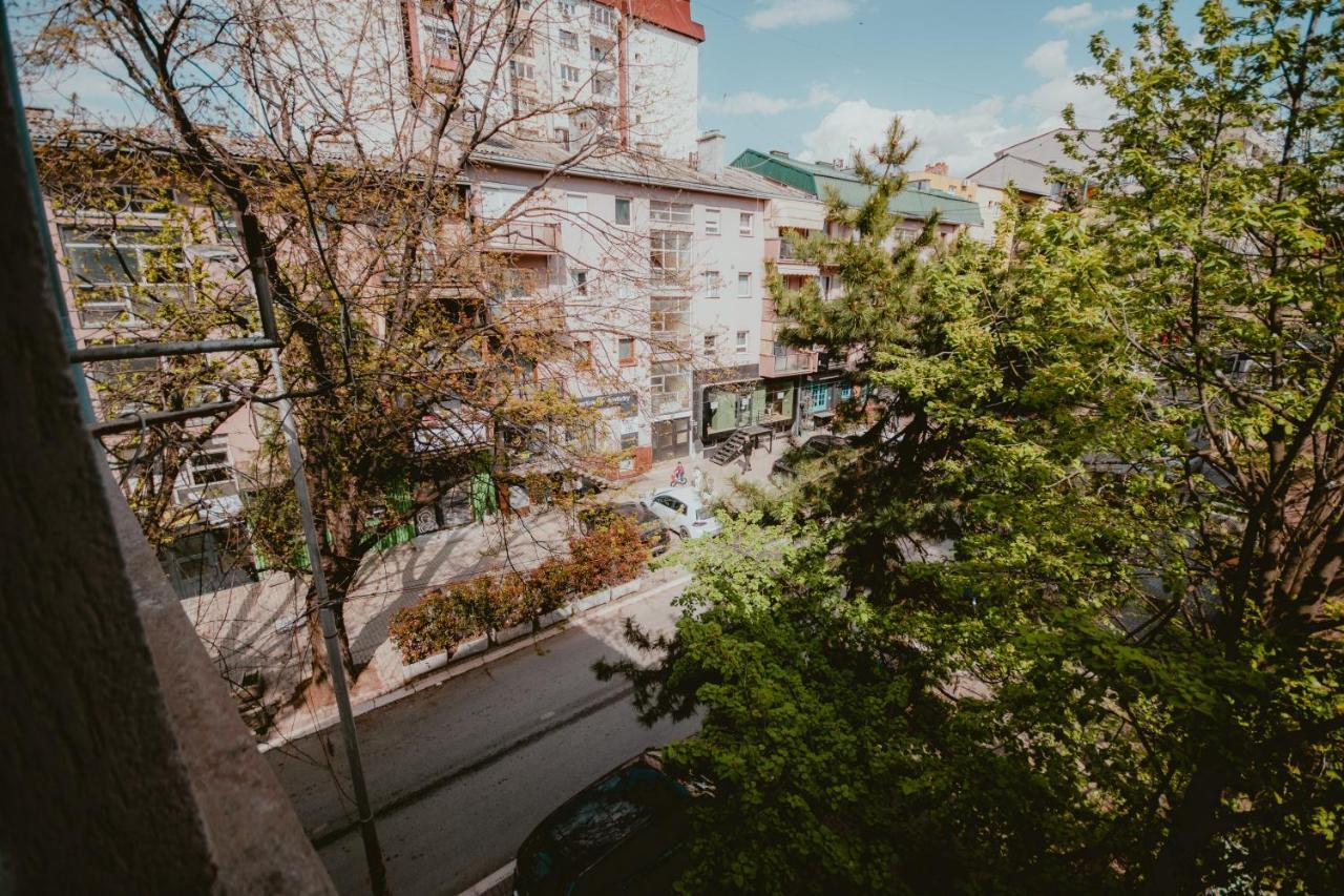 Bloom Suites Pristina Buitenkant foto