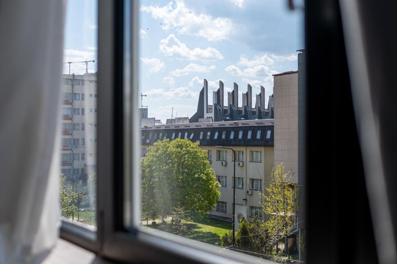 Bloom Suites Pristina Buitenkant foto