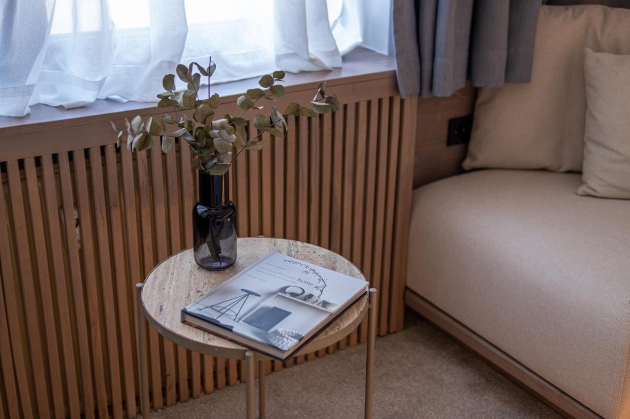Bloom Suites Pristina Buitenkant foto